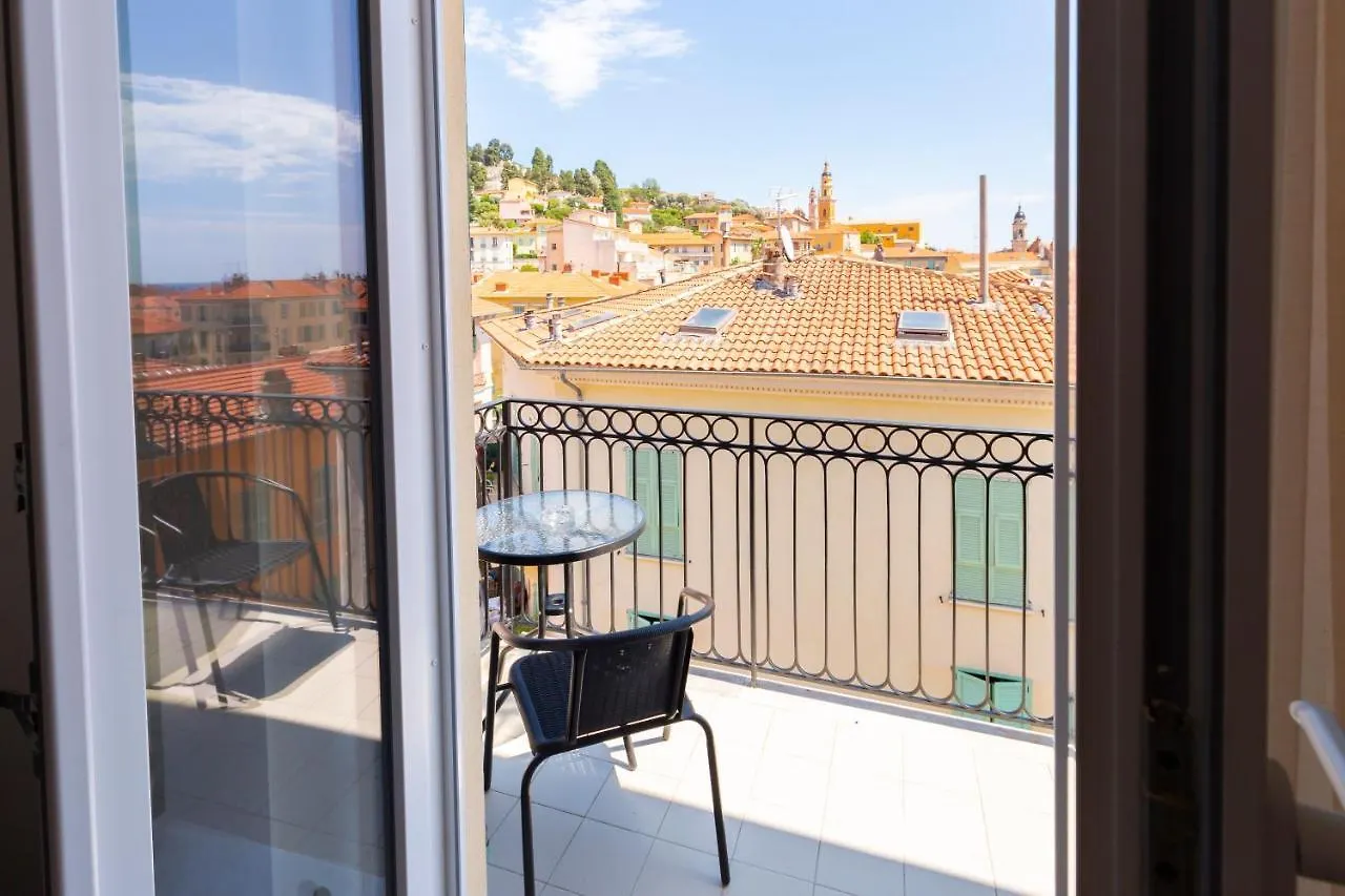 Appartement Marne II - 3 Pieces - Parking - Carre D'Or Menton 0*,  France